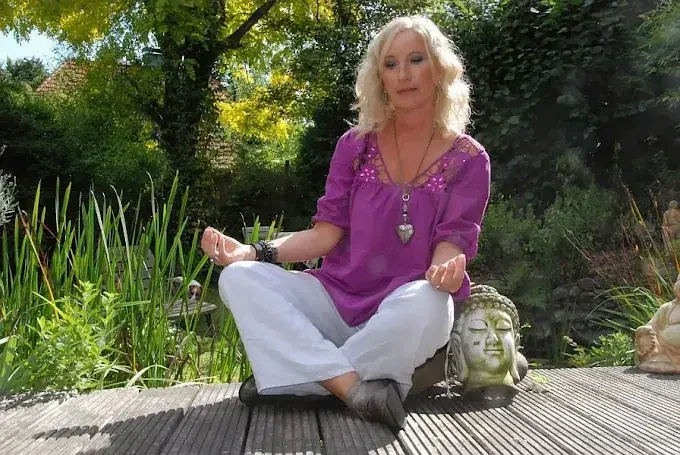 Susanne Imandt-Bettzieche im Praxis-Garten